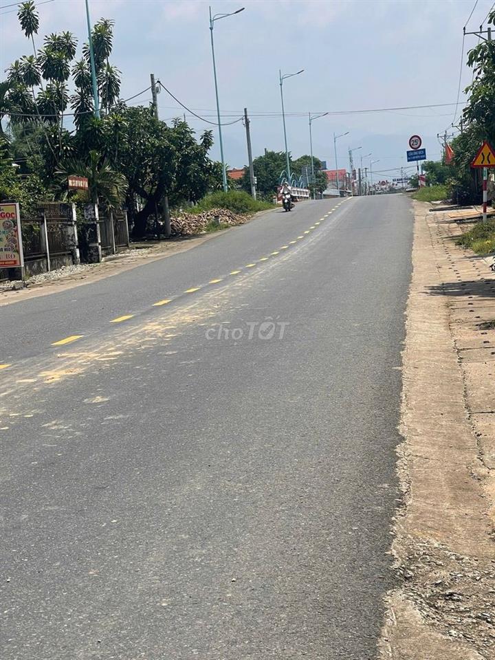 Cần bán gấp 500m2 đất thổ cư mặt tiền đường Mê Pu - ĐaKai xã Mê Pu