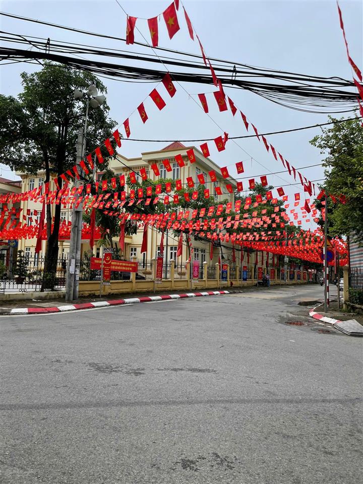 Bán nhà vị trí đẹp phường vĩnh hưng mới.
