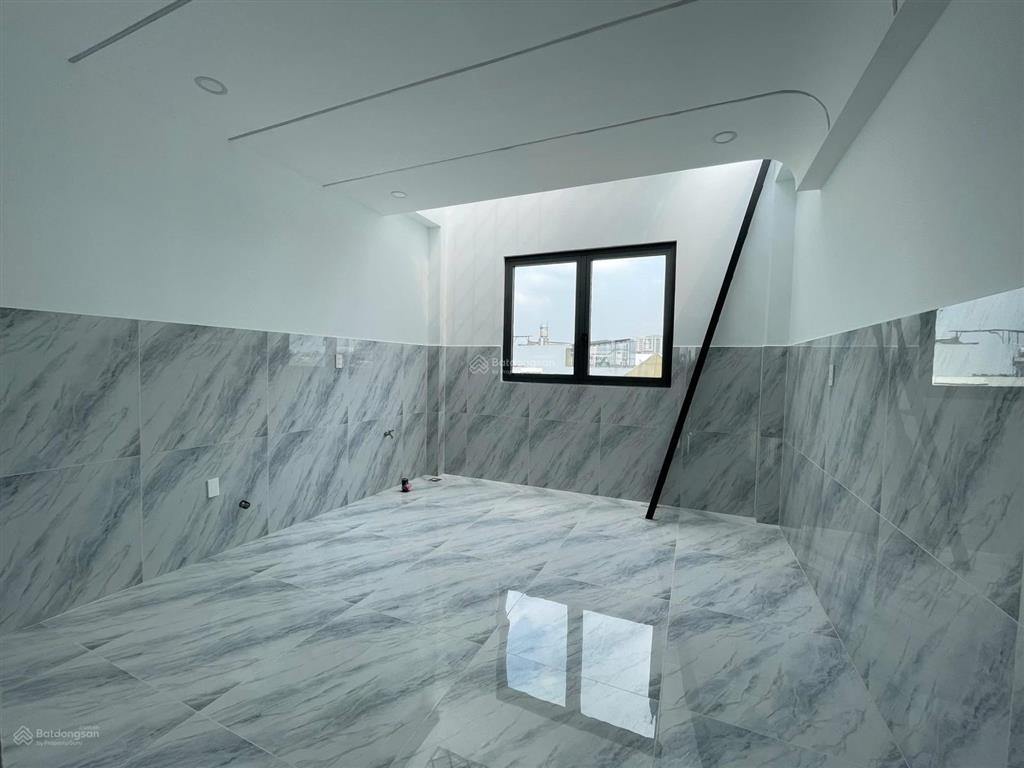 Nhà mới hẻm nhựa 6m  có thang máy  full nội thất  thông số chuẩn 4x18m  5 tầng btct