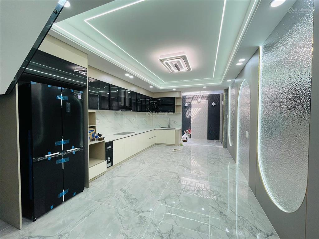 Nhà mới hẻm nhựa 6m  có thang máy  full nội thất  thông số chuẩn 4x18m  5 tầng btct