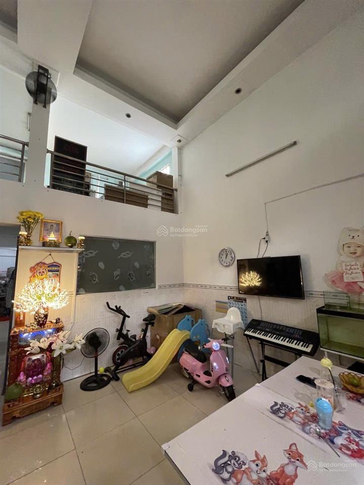 Mặt tiền kd đỉnh 3 tầng btct  vị trí cực vip  ngang gần 6m bề thế  thông số đẹp  shr thổ cư