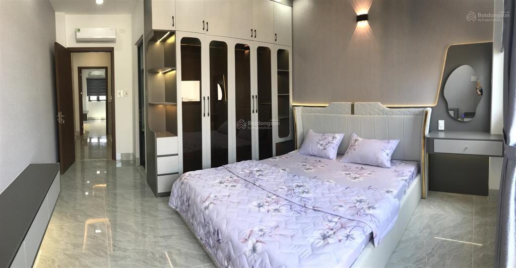 Nhà 2 mặt tiền. vị trí đẹp, thông số chuẩn 4x18m, 5 tầng btct có thang máy nội thất cc