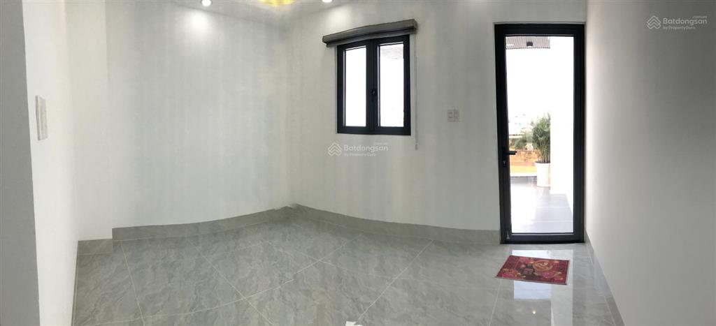 Nhà 2 mặt tiền. vị trí đẹp, thông số chuẩn 4x18m, 5 tầng btct có thang máy nội thất cc