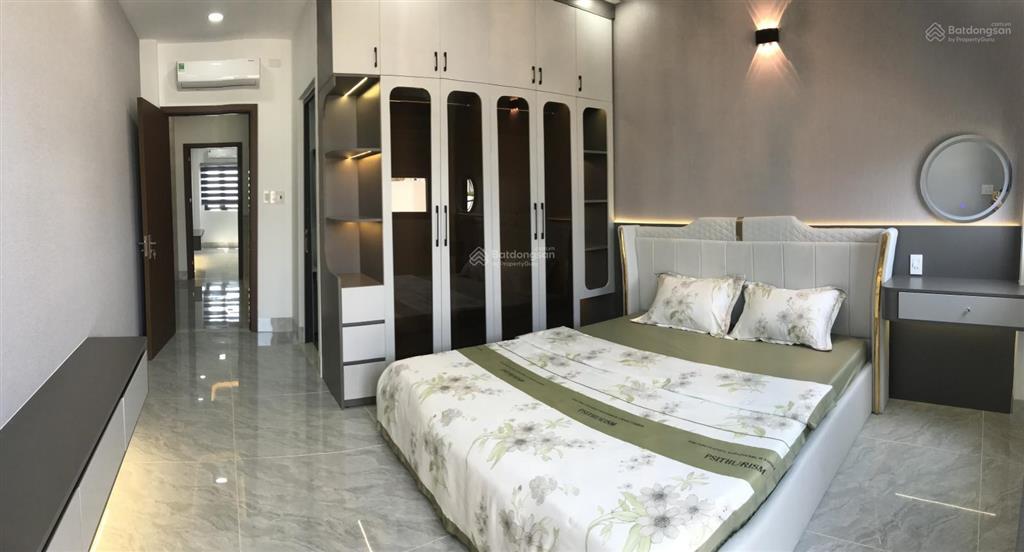 Nhà 2 mặt tiền. vị trí đẹp, thông số chuẩn 4x18m, 5 tầng btct có thang máy nội thất cc