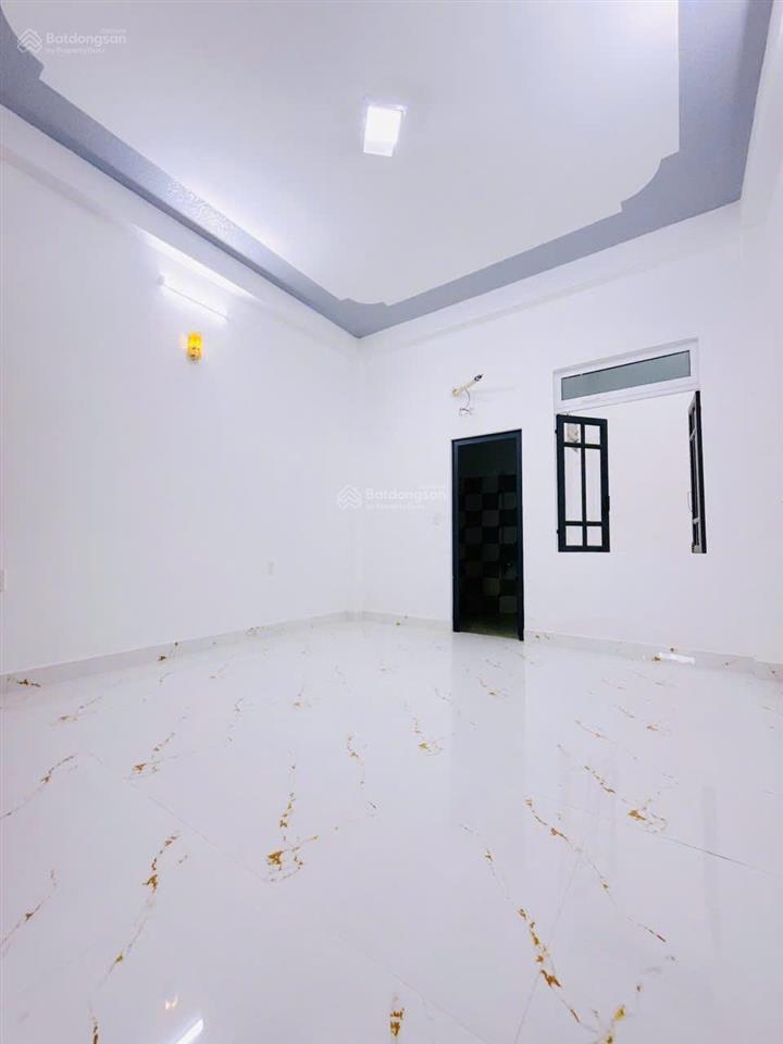 Nhà mới hxh  thông số chuẩn 4x18m  3 tầng btct  vị trí đẹp tân chánh hiệp 3  shr