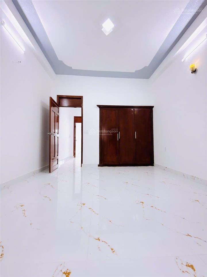 Nhà mới hxh  thông số chuẩn 4x18m  3 tầng btct  vị trí đẹp tân chánh hiệp 3  shr