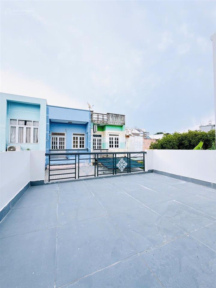 Nhà mới hxh  thông số chuẩn 4x18m  3 tầng btct  vị trí đẹp tân chánh hiệp 3  shr