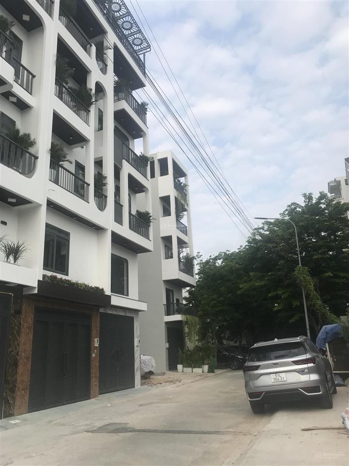 Nhà mới 5 tầng btct có thang máy  thông số chuẩn 4x16m  vị trí đẹp  hẻm nhựa xe hơi