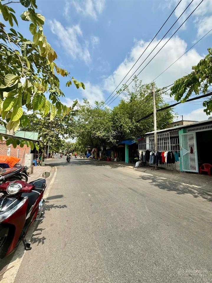 Đất mặt tiền  ngang rộng 8,5x20m bề thế  vị trí víp ngay chợ thới tứ  shr thổ cư