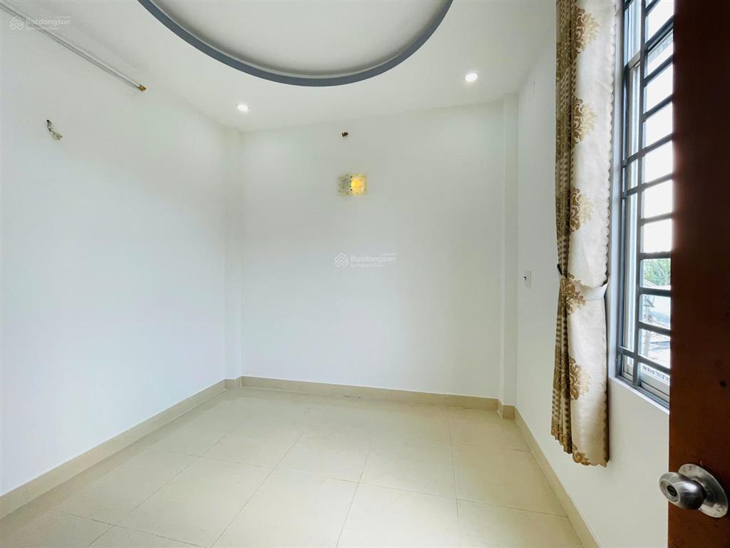 Nhà căn góc  hẻm nhựa xe hơi quay đầu  vị trí đẹp gần hiệp thành city  shr thổ cư