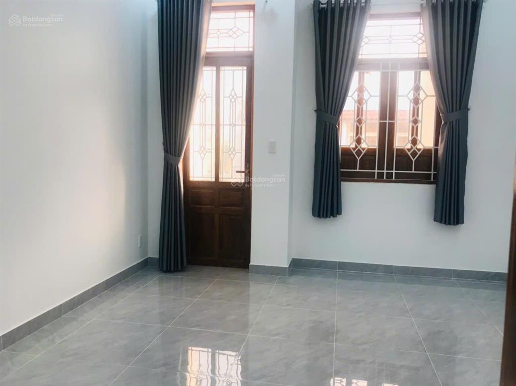 Nhà mới vào ở ngay  hẻm nhựa xe hơi  4,1x15m trệt 1 lầu  vị trí đẹp tch08  shr 100% thổ