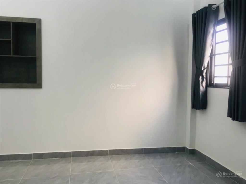 Nhà mới vào ở ngay  hẻm nhựa xe hơi  4,1x15m trệt 1 lầu  vị trí đẹp tch08  shr 100% thổ