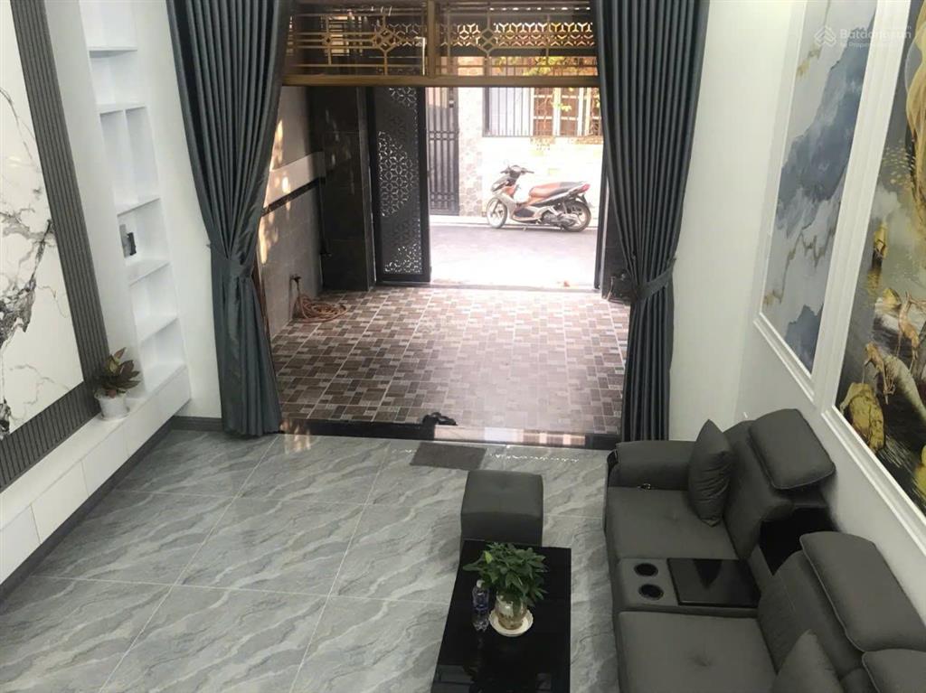 Nhà mới vào ở ngay  hẻm nhựa xe hơi  4,1x15m trệt 1 lầu  vị trí đẹp tch08  shr 100% thổ