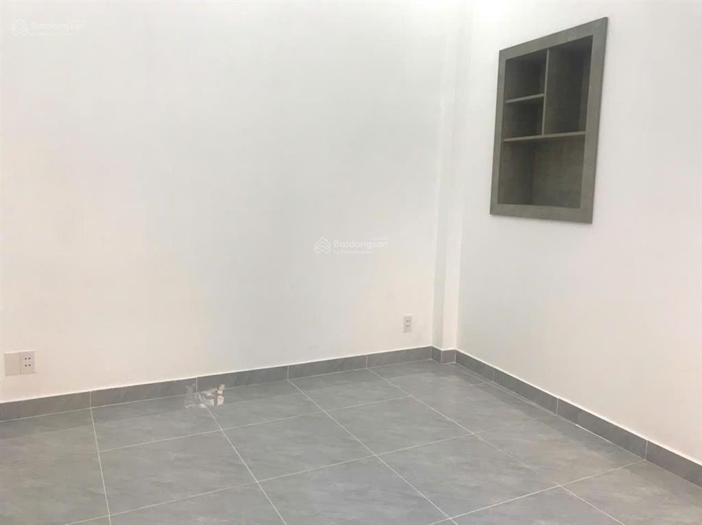 Nhà mới vào ở ngay  hẻm nhựa xe hơi  4,1x15m trệt 1 lầu  vị trí đẹp tch08  shr 100% thổ