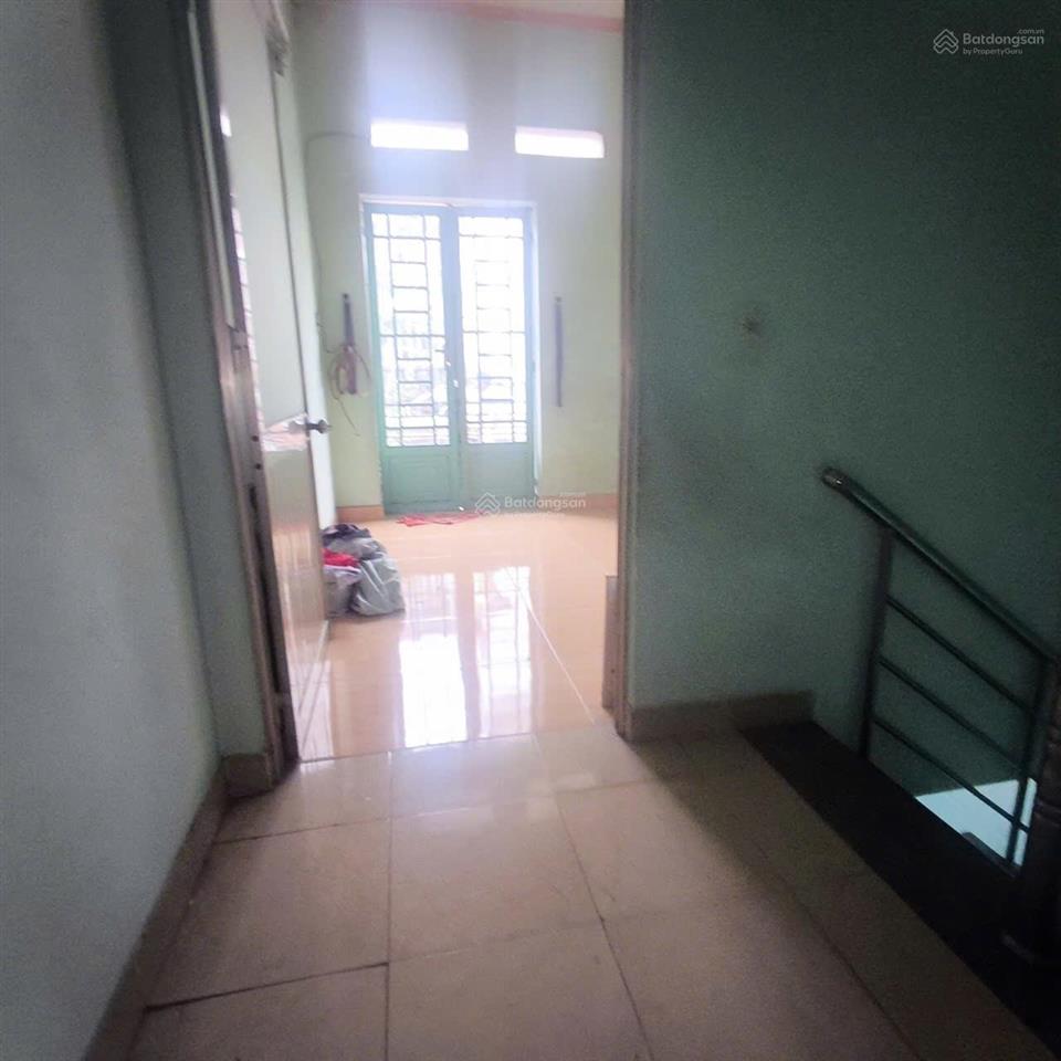 Nhà đẹp hẻm nhựa xe hơi  ngang 4,5m rộng rãi 3 tầng btct  vị trí đẹp  shr 100% thổ cư