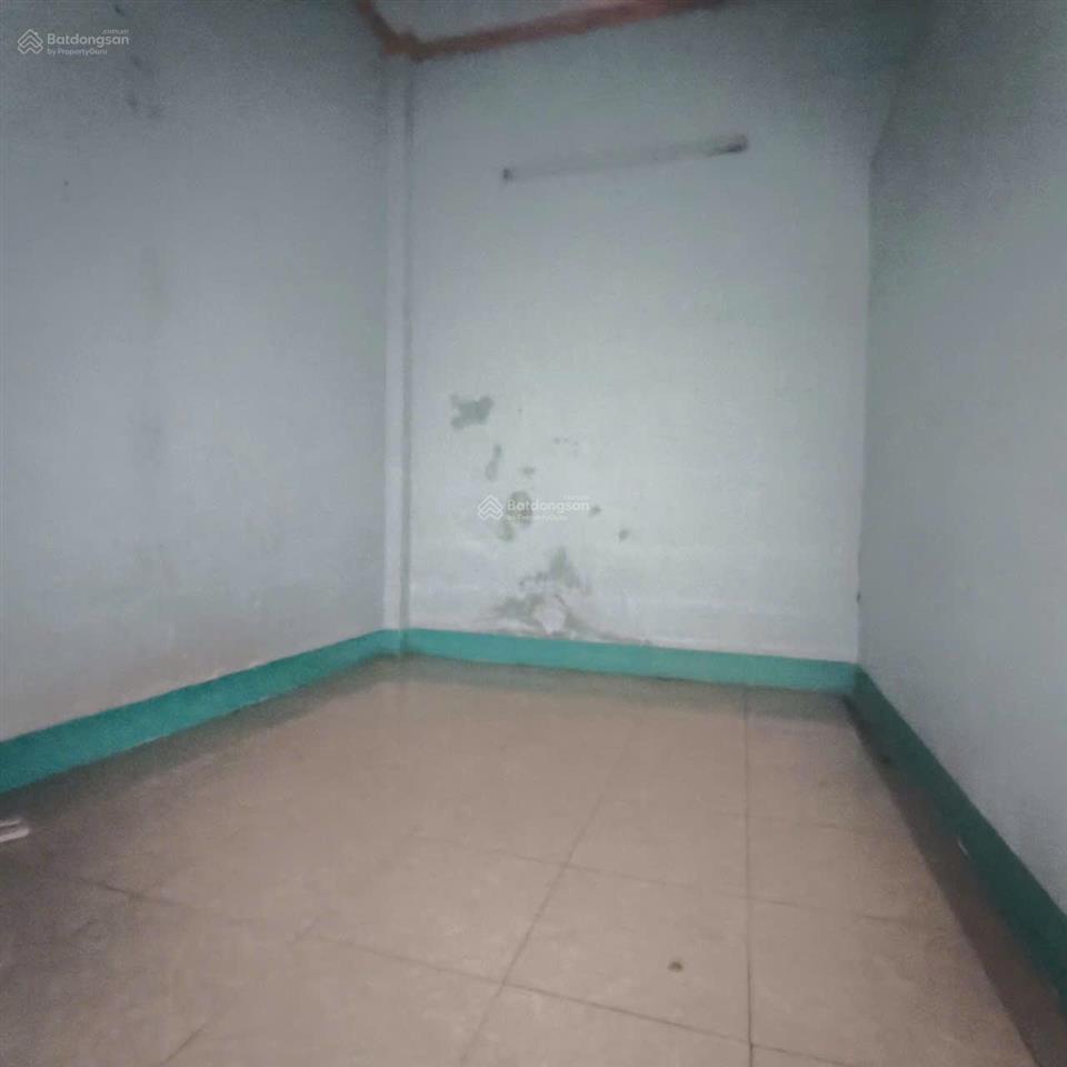 Nhà đẹp hẻm nhựa xe hơi  ngang 4,5m rộng rãi 3 tầng btct  vị trí đẹp  shr 100% thổ cư