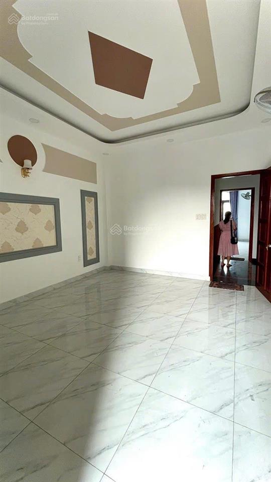 Mặt tiền kd cực đỉnh  vị trí víp hiệp thành  thông số vàng 4 tầng btct  shr thổ cư
