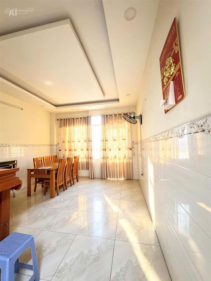 Nhà mặt tiền kd đỉnh  vị trí vàng  thông số chuẩn 4,1x24m vuông vức  shr thổ cư