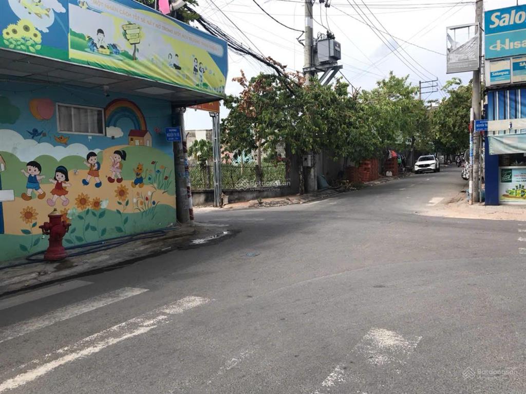 Nhà mặt tiền căn góc  không lộ giới  ngang 9m bề thế  vị trí đẹp đông thạnh 25  shr full thổ