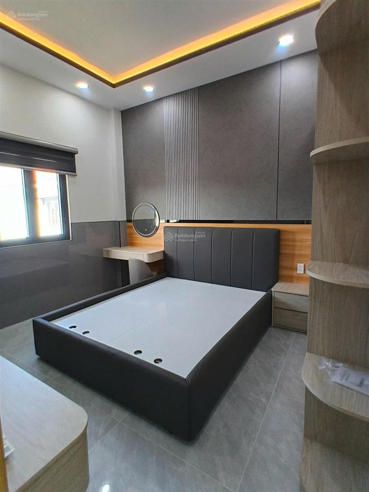 Nhà mặt tiền  full nội thất cc vào ở ngay  ngang 6m bề thế  vị trí đẹp  shr thổ cư