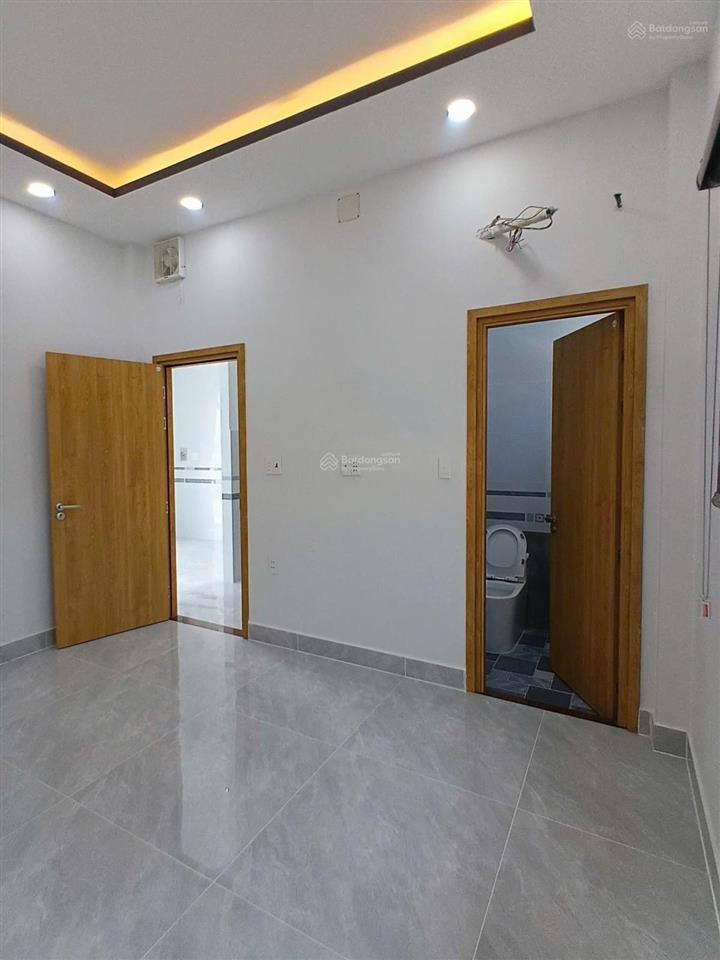 Nhà mặt tiền  full nội thất cc vào ở ngay  ngang 6m bề thế  vị trí đẹp  shr thổ cư