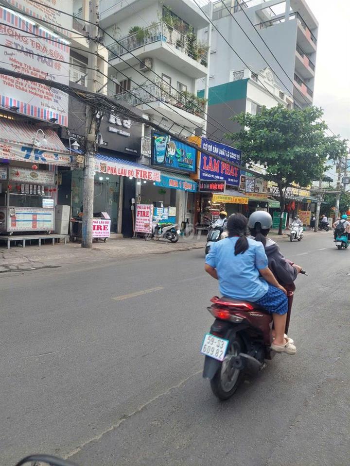 Cho thuê mặt bằng kinh doanh sầm uất 4x27m tại 153 Bùi Đình Tuý