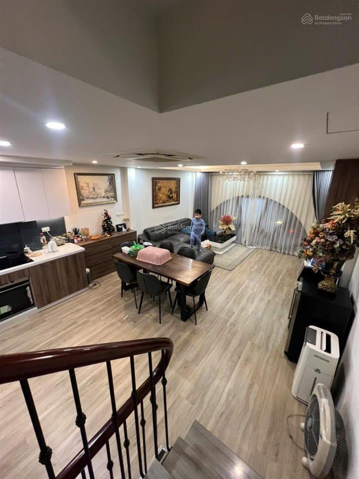 Mặt phố 6 tầng tại trúc bạch  hoè nhai, nhà đẹp, kinh doanh. chỉ nhỉnh 30 tỷ.