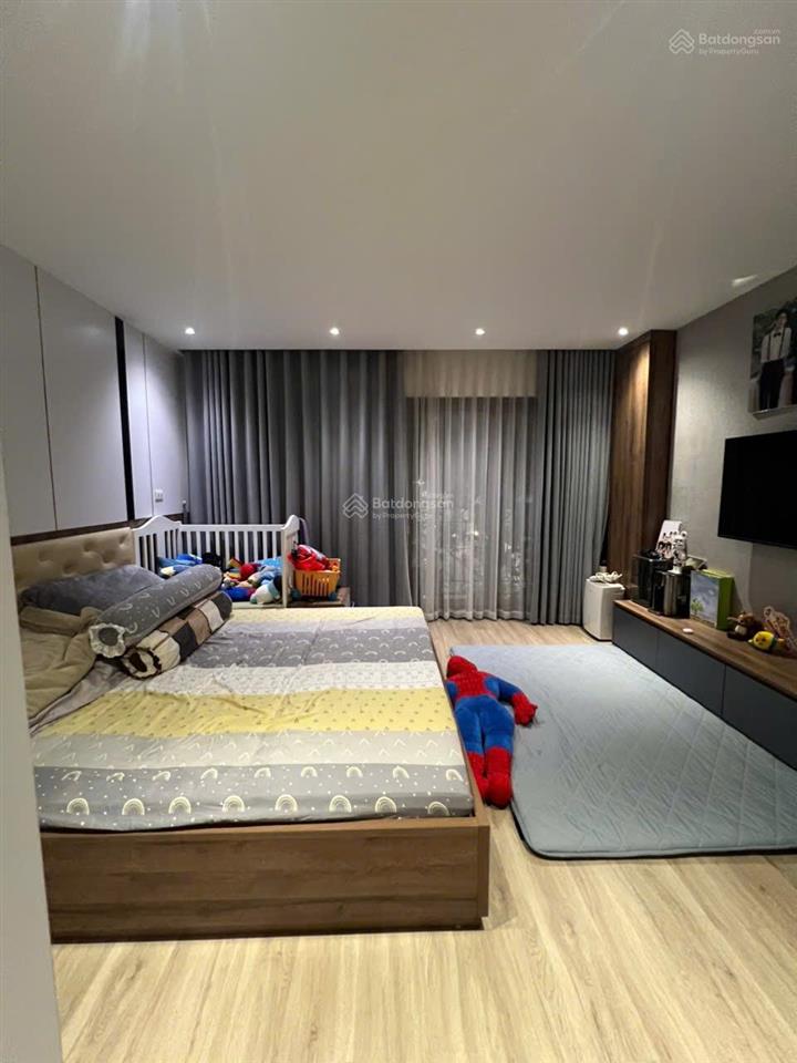 Mặt phố 6 tầng tại trúc bạch  hoè nhai, nhà đẹp, kinh doanh. chỉ nhỉnh 30 tỷ.