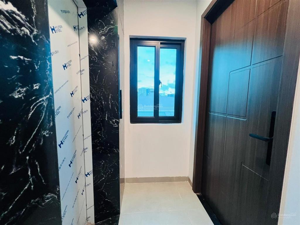 Siêu phẩm mặt phố mặt hồ  trung tâm đống đa  7 tầng mới  vừa ở vừa kinh doanh.