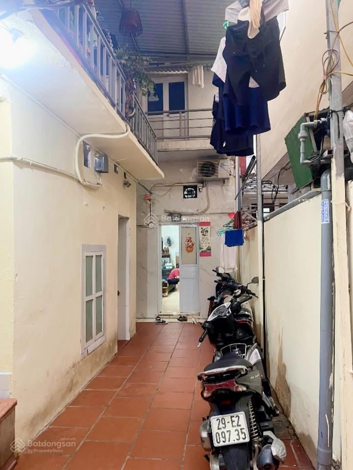 Bán 81m2 tại hoàng cầu  vành đai 1  ngang 6m  2 thoáng  20m ra ô tô  17,5 tỷ