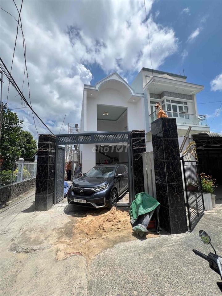 nhà phố 7x19m 1 trệt 1 lầu gần trường học Lý Thường kiệt ,chợ Hóc Môn