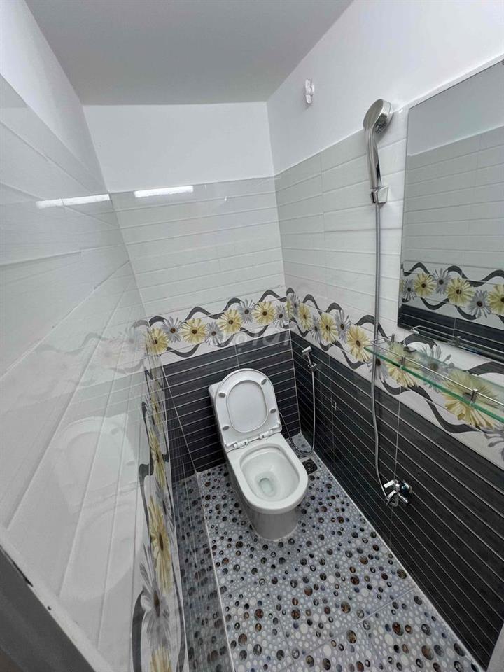 Nhà phố Mới 1 trệt 1 lầu  30m ra đường thới tam thôn 10 -hóc môn