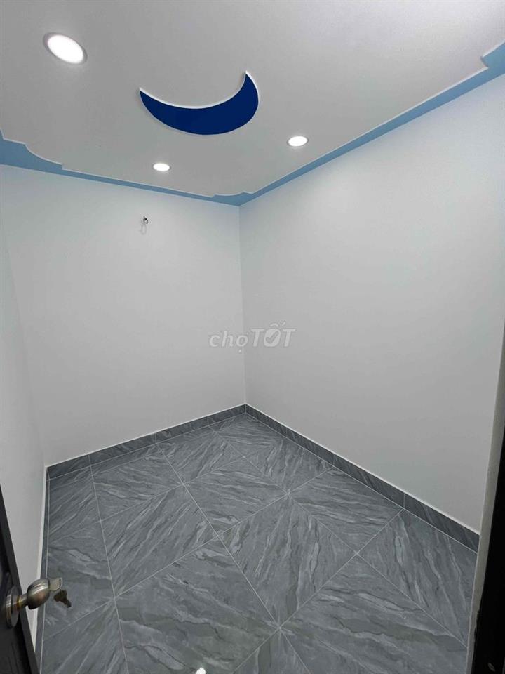 Nhà phố Mới 1 trệt 1 lầu  30m ra đường thới tam thôn 10 -hóc môn