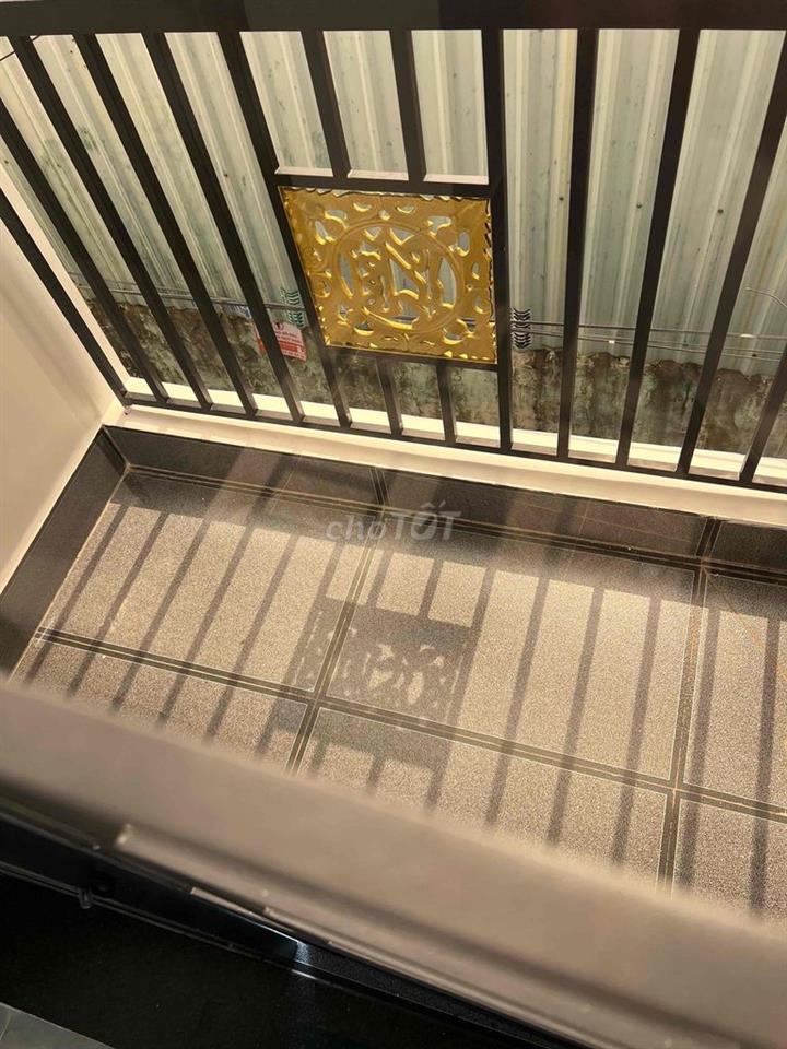 Nhà phố Mới 1 trệt 1 lầu  30m ra đường thới tam thôn 10 -hóc môn