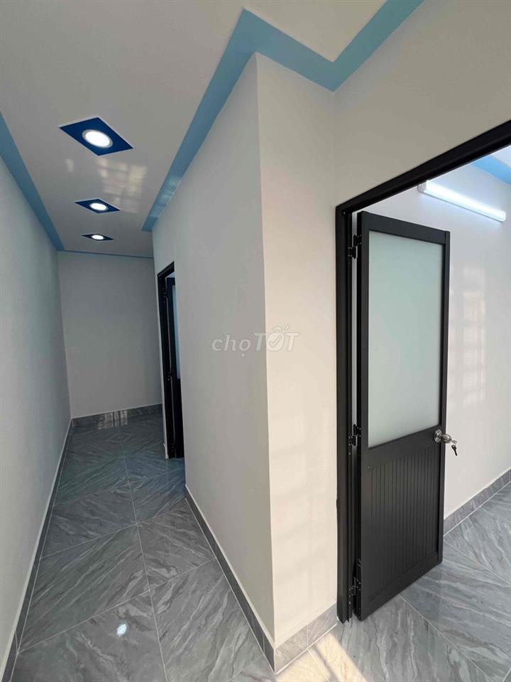 Nhà phố Mới 1 trệt 1 lầu  30m ra đường thới tam thôn 10 -hóc môn