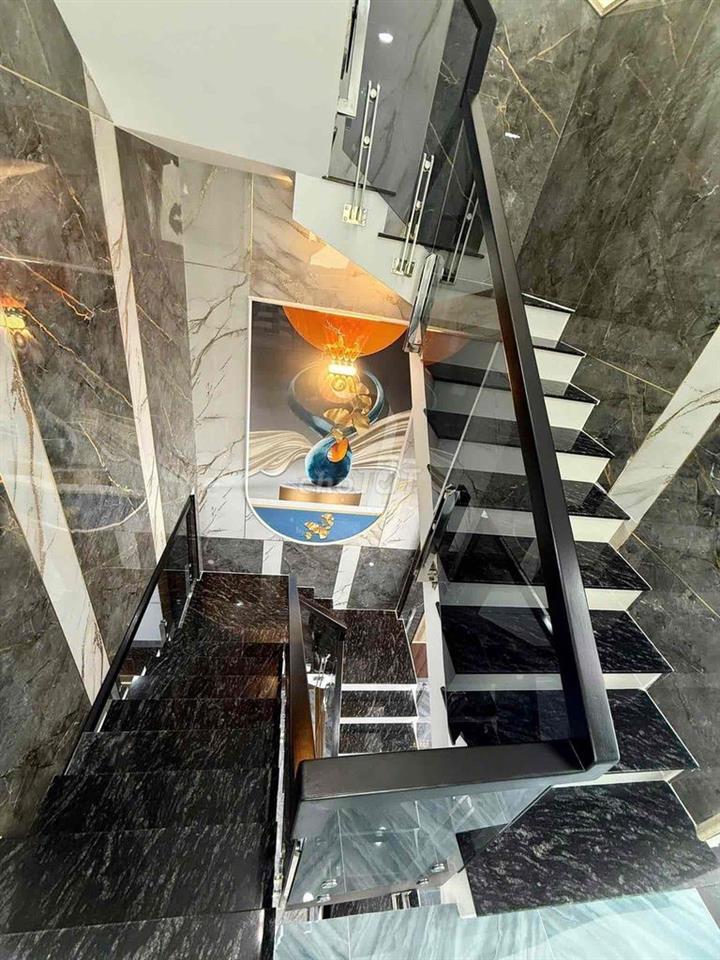 nhà phố Hóc Môn 4x21m 1 trệt 2 lầu mặt tiền đường Tân Hiệp 39+40