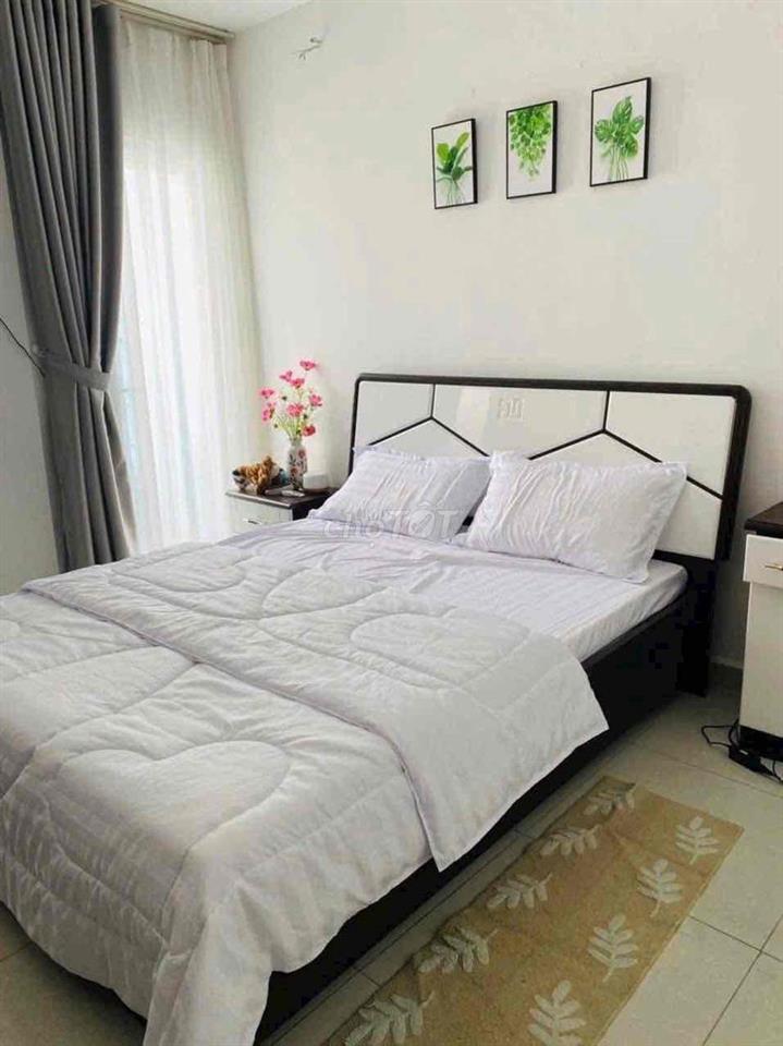 Bán căn góc chung cư 8x plus. sổ riêng. 4 ty 150 tr hàng hiếm