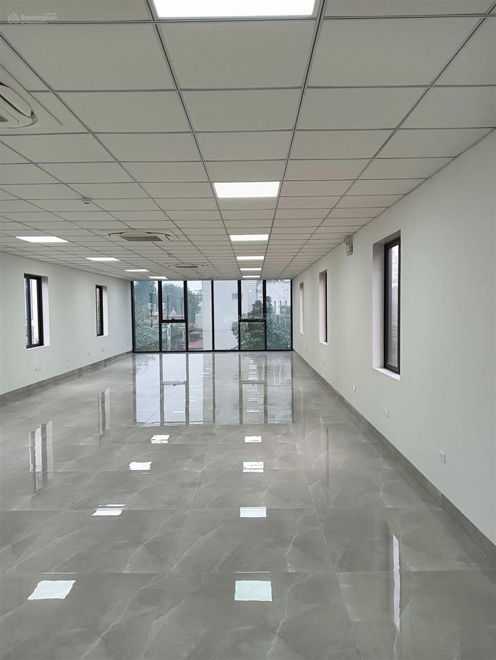 Giá đầu tư mặt phố hoàng ngân 70m2 lô góc mt gần 6m 4t cần bán gấp 22.1 tỷ còn bớt có 102