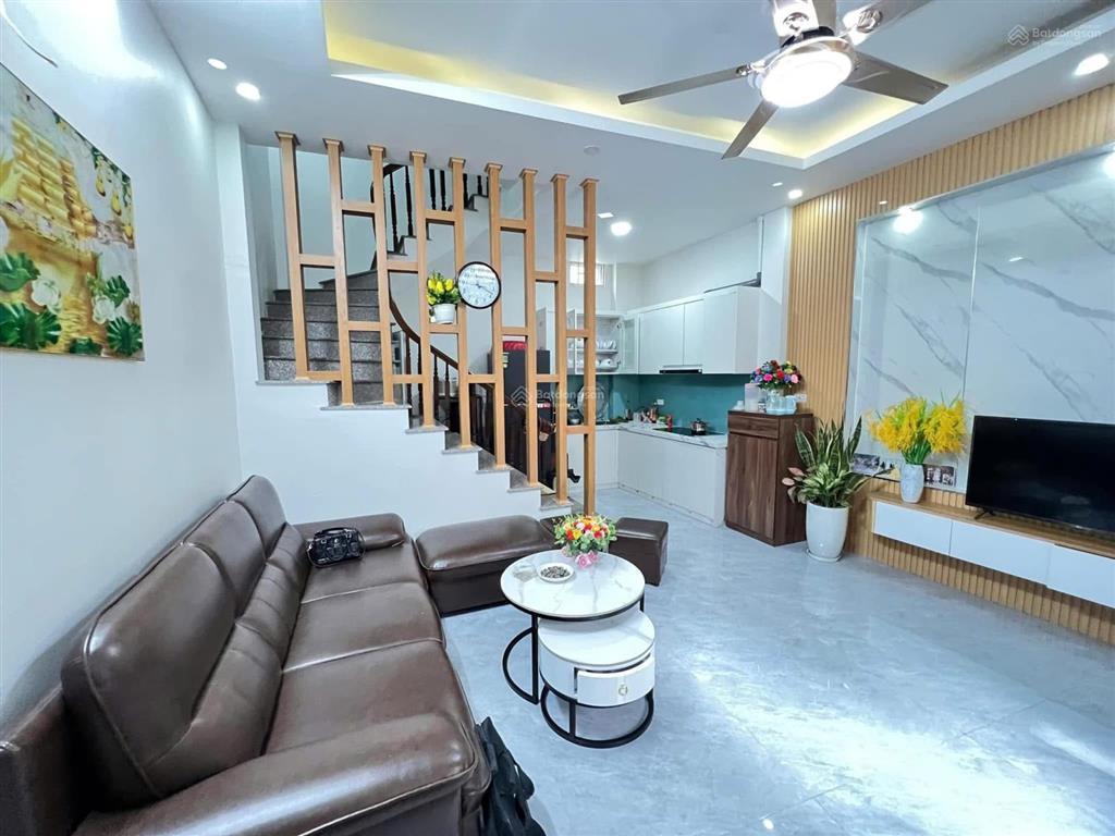 Giá quá hợp lý chùa bộc, lô góc 30m2  5 tầng ngõ thông 30m ra phố giá chào 5.18 tỷ  thiện chí bán