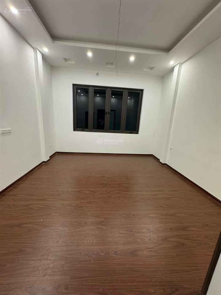 Giá tốt tại đống đa, xã đàn 29/32m2, nhà mới tinh 5 tầng, cách phố 50m, giá chào 4.98 tỷ, sđcc