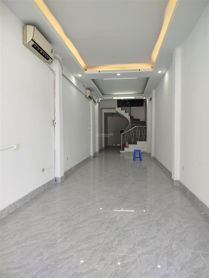 Bán liền kề, phúc lợi, long biên hn, 80m² mt5m, kinh doanh, vỉa hè rộng, kinh doanh 22,5 tỷ