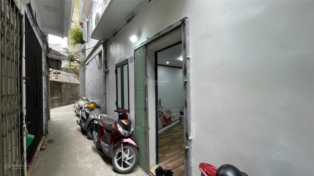 Bán gấp nhà riêng tại ngõ 467 lĩnh nam, 2,5 tỷ, 22m2, 2pn, 3wc