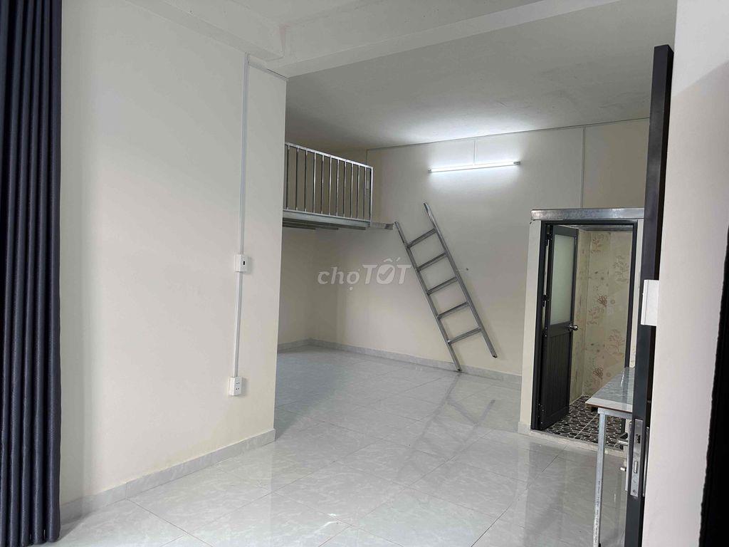 Phòng máy lạnh, gác lửng, có phòng bancol quận 9 giá từ 3tr3