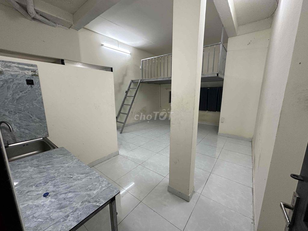 Phòng máy lạnh, gác lửng, có phòng bancol quận 9 giá từ 3tr3