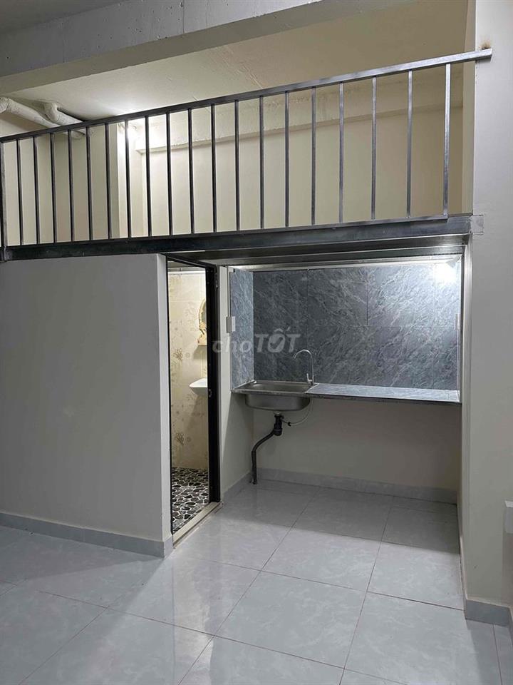 Phòng máy lạnh, gác lửng, có phòng bancol quận 9 giá từ 3tr3