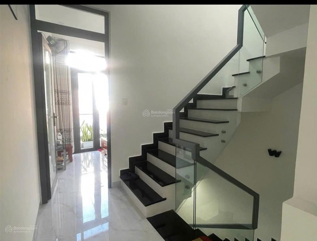 Bán nhà(gần biển)dt46m23tầng3pngần tháp bàbắc nha trangchỉ 4ty