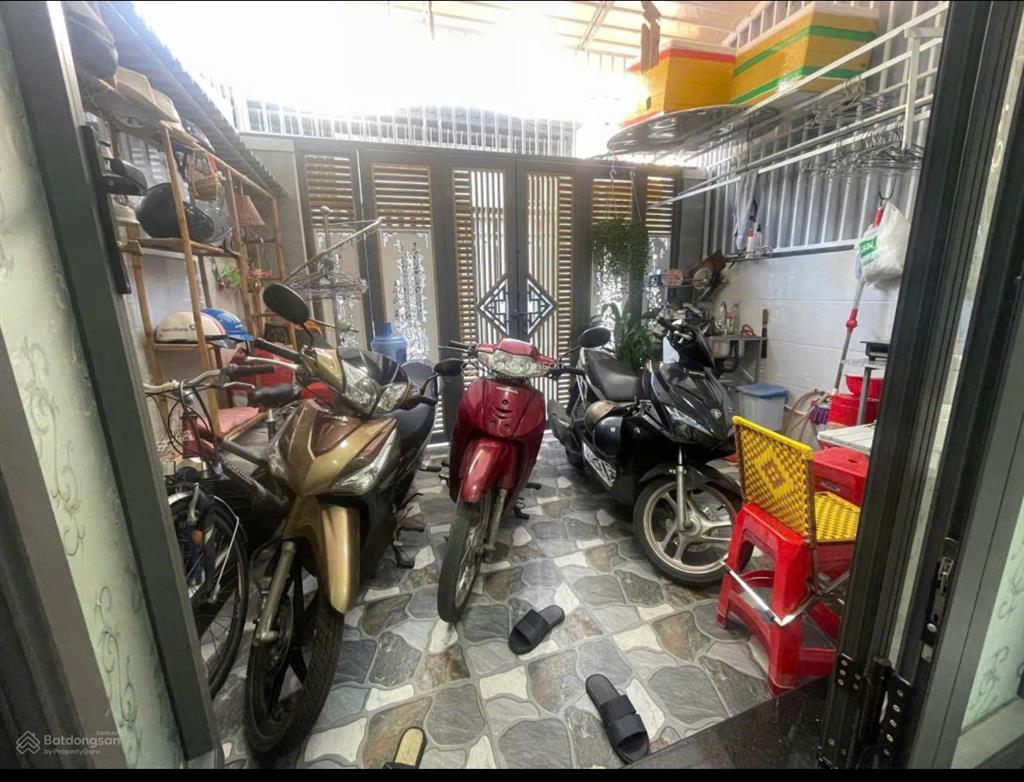 Bán nhà(gần biển)dt46m23tầng3pngần tháp bàbắc nha trangchỉ 4ty