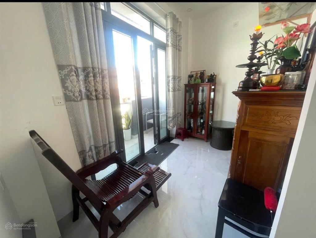 Bán nhà(gần biển)dt46m23tầng3pngần tháp bàbắc nha trangchỉ 4ty