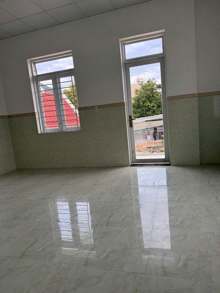 bán nhà-xuất cảnh-DT220m2-3tầng-4PN-ôtô vào nhà-Vĩnh Hải- nha trang-chỉ 5ty5(biển 1,5km)