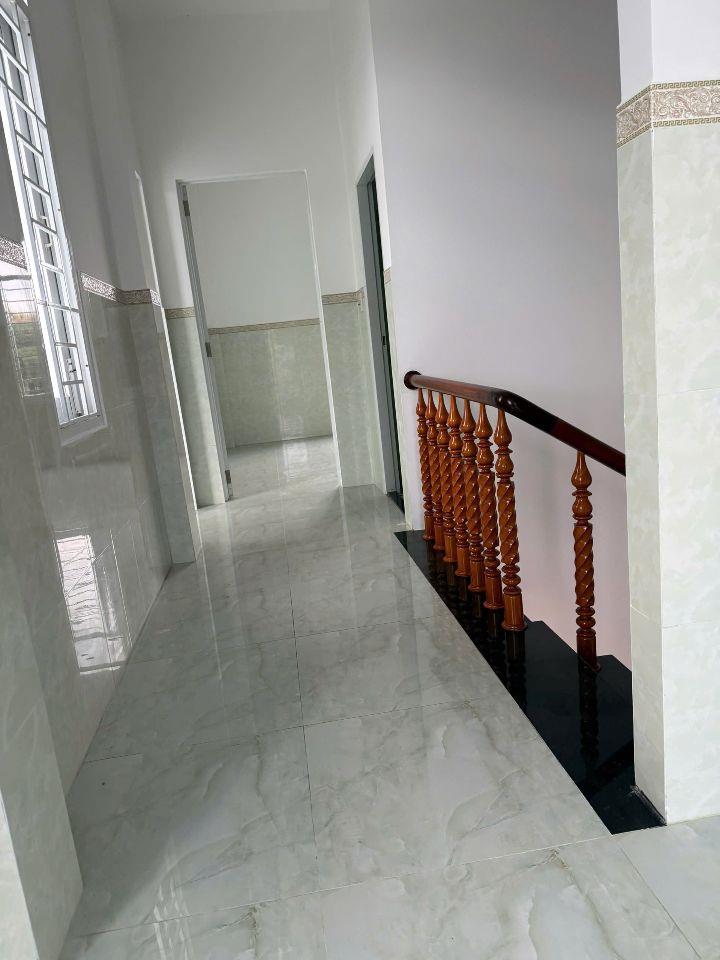 bán nhà-xuất cảnh-DT220m2-3tầng-4PN-ôtô vào nhà-Vĩnh Hải- nha trang-chỉ 5ty5(biển 1,5km)